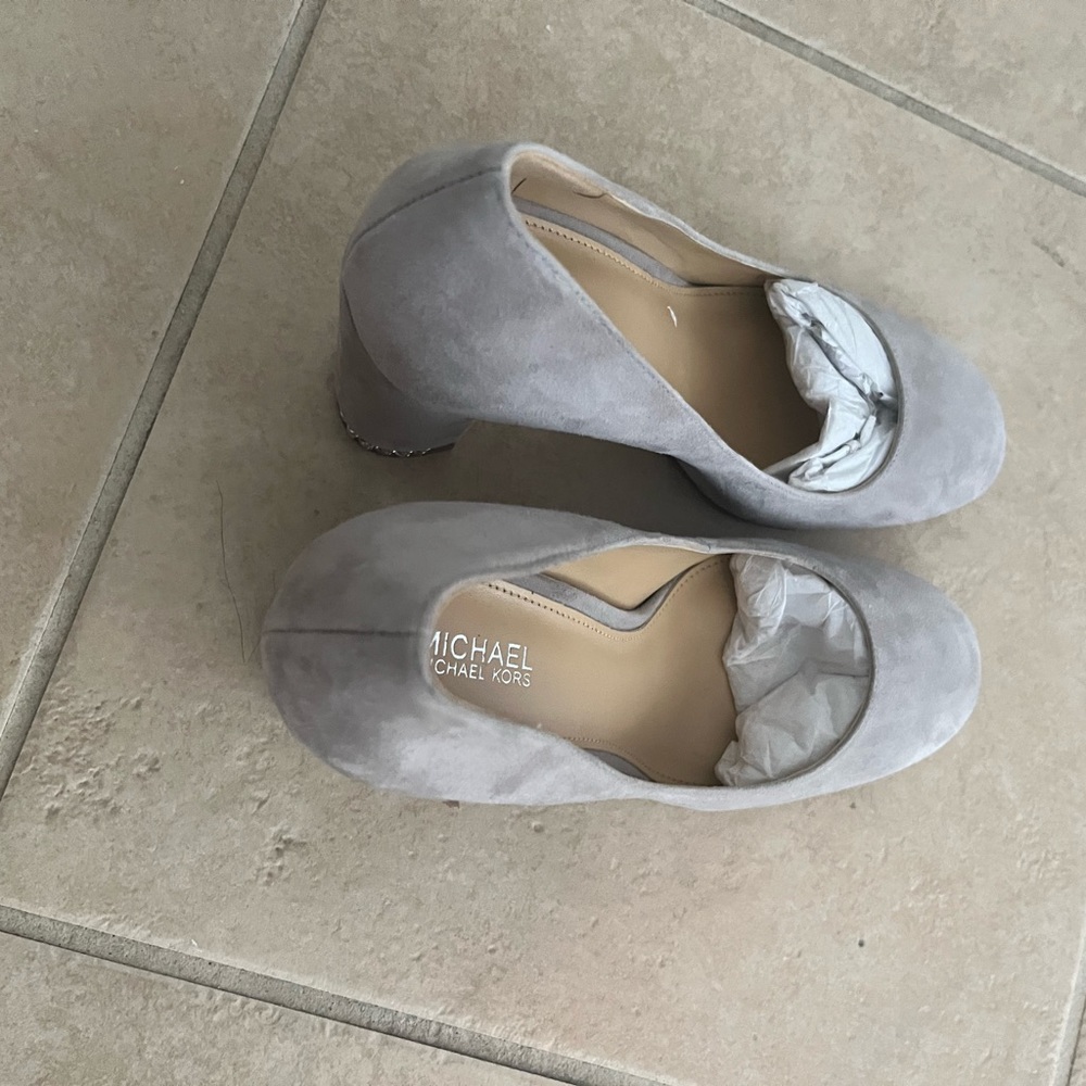 Gray velvet Michael Kors pumps. Brand new.